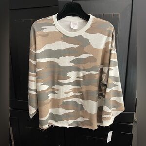BLOOM + POP Camouflage Long Sleeve Top With Raw Edge | Small | NWT | Super Cute!